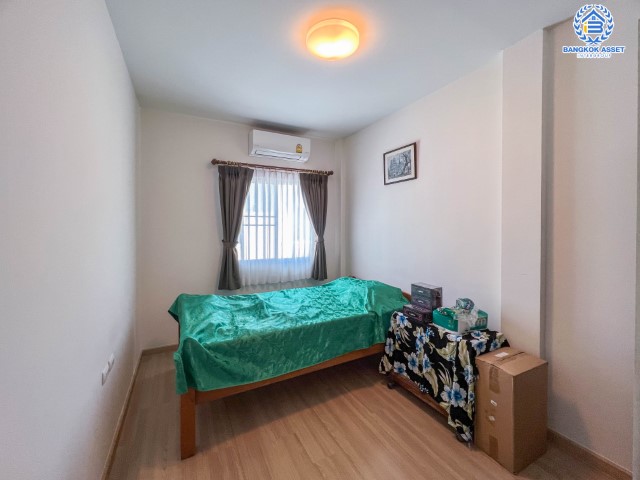 *****ทาวน์เฮ้าส์มือสองย่านนนทบุรี ม.ลุมพินีทาวน์วิลล์ ราชพฤกษ์-นครอินทร์ เนื้อที่ 17.5 ตร.ว. ฟังก์ชัน 3 ห้องนอน 2 ห้องน้ำ 2 ที่จอดรถ หน้าบ้านตรงกับสวน ไม่ชนใคร แถมฟรี! เครื่องปรับอากาศ, ปั้๊มน้ำ และถังเก็บน้ำ บนทำเลดี ใกล้ทางด่วน "ศรีรัช" และทางด่วน "รอบนอกกาญจนาภิเษก" จองเลย!